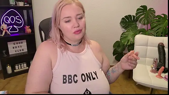 Chat +18 de MargotGrey ao vivo