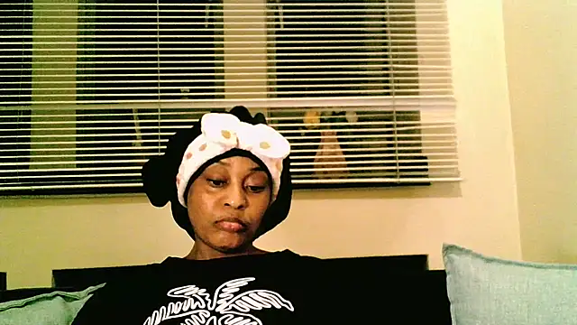 ORUOMA Live XXX-chat