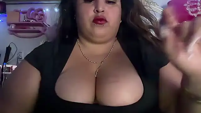 fatbbwpanocha69のライブXXXチャット