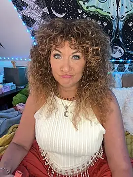 Chat +18 de SuzyCatzz ao vivo