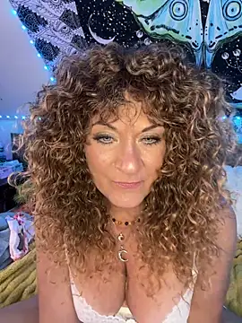 SuzyCatzz Chat XXX live