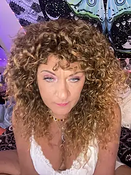 SuzyCatzz Live XXX Chat