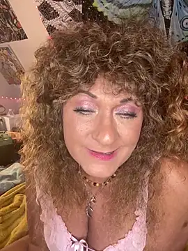 دردشة SuzyCatzz الجنسية المباشرة