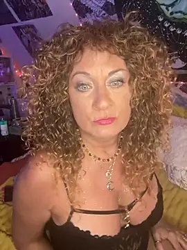 SuzyCatzz's Live XXX Chat