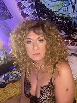 הופעת וובקאם של SuzyCatzz