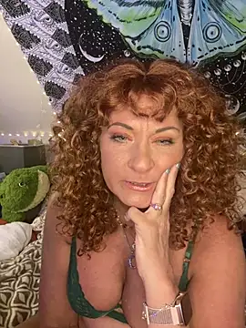 SuzyCatzz Live XXX-chat