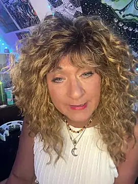 SuzyCatzz's Live XXX Chat