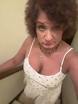 Chat XXX en directo de SuzyCatzz