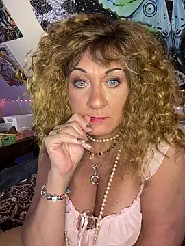SuzyCatzz live XXX chat