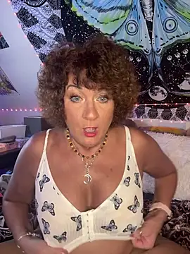 SuzyCatzz's Live XXX Chat