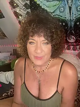 Chat +18 de SuzyCatzz ao vivo