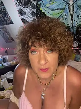 SuzyCatzz – webcam-show
