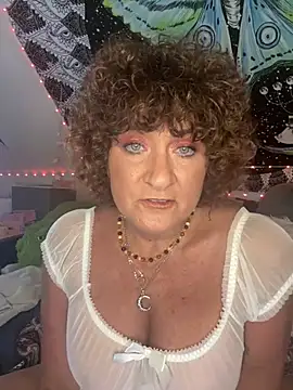 SuzyCatzz's Live XXX Chat