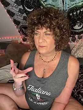 SuzyCatzz's Live XXX Chat