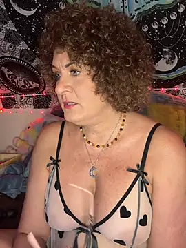 SuzyCatzz's Live XXX Chat