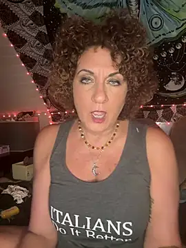 SuzyCatzz's Live XXX Chat
