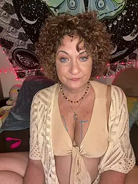 Chatroom XXX en direct de SuzyCatzz