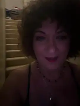 SuzyCatzz's Webcam Show