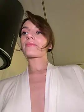 -AngelAri- 网络视讯表演