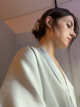 Show modela -AngelAri- na web-kameri