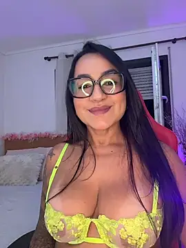 lucy_luu_'s Live XXX Chat