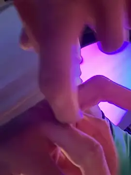 F3ckd0lllucy Webcam-Show