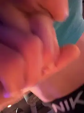 F3ckd0lllucy Live Chatrum