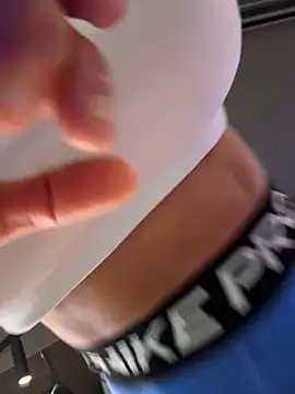 F3ckd0lllucy Webcam-Show