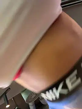 F3ckd0lllucy Webcam-Show