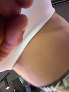 Webkamerová show F3ckd0lllucy