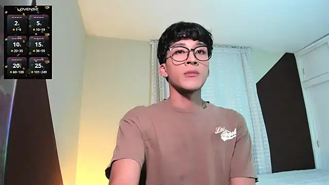 tom_Howard Webcam Show