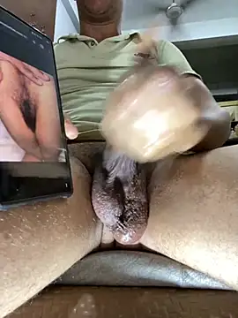 Egyptian-HugeDick webcam show