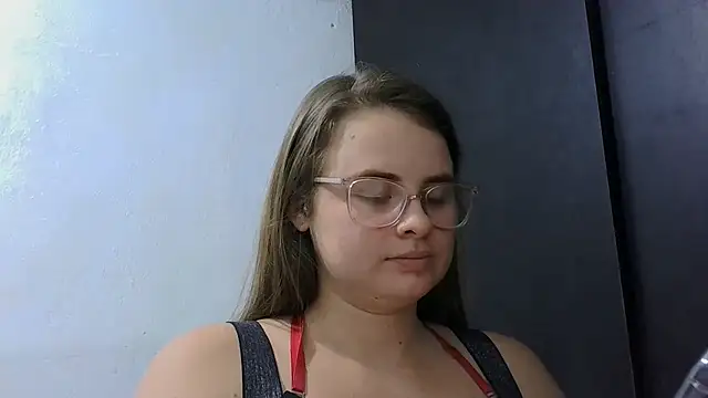 Chat +18 de HellenMiyer1111 ao vivo