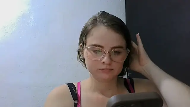 Živý XXX chat HellenMiyer1111