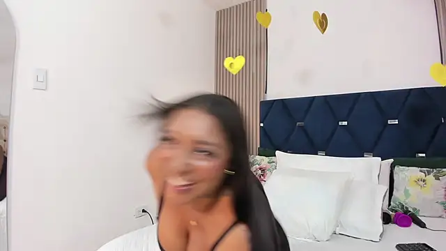 gabytyara2 Adlı Modelin Canlı XXX Sohbeti