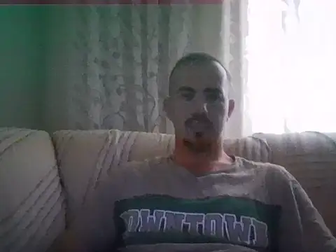 gidi_mayne1: διαδικτυακό σόου στην κάμερα
