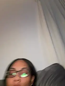 Sala de chat ao vivo de Chaniita