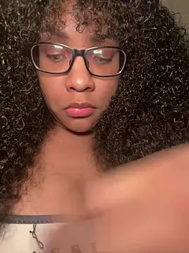 צ'אט XXX בשידור חי של Chaniita
