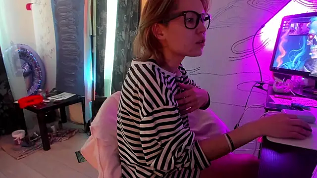 AnnexedPistol webcam show