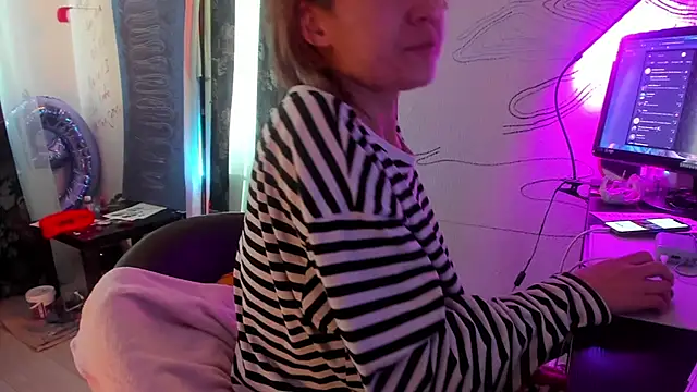 AnnexedPistol Webcam-Show