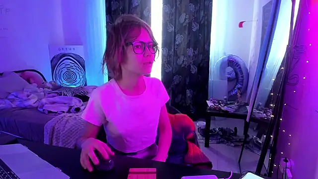 AnnexedPistol – webcam-show