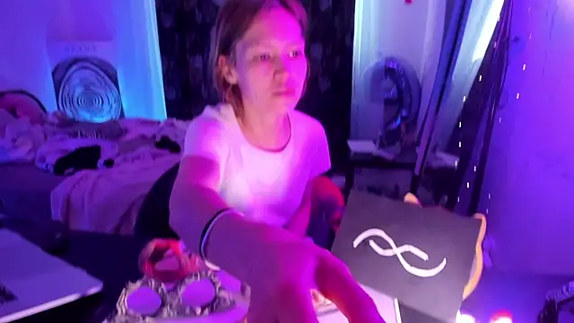 AnnexedPistol Webcam show