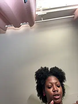 mochakaia's Live XXX Chat