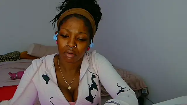 Chatroom XXX en direct de mochakaia
