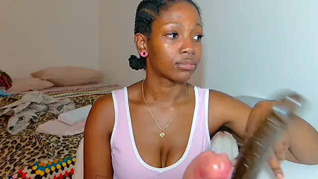 XXX chat u živo modela mochakaia