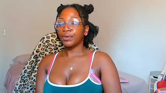 mochakaia's Live XXX Chat
