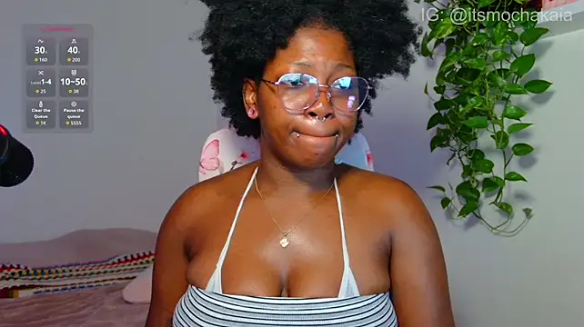 Chat +18 de mochakaia ao vivo