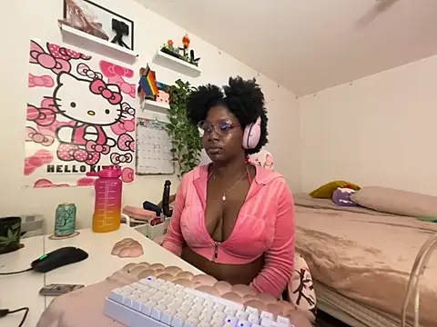 mochakaia Adlı Modelin Canlı XXX Sohbeti