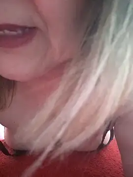 sua_sub_'s Live XXX Chat