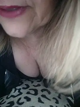 sua_sub_ Adlı Modelin Canlı XXX Sohbeti